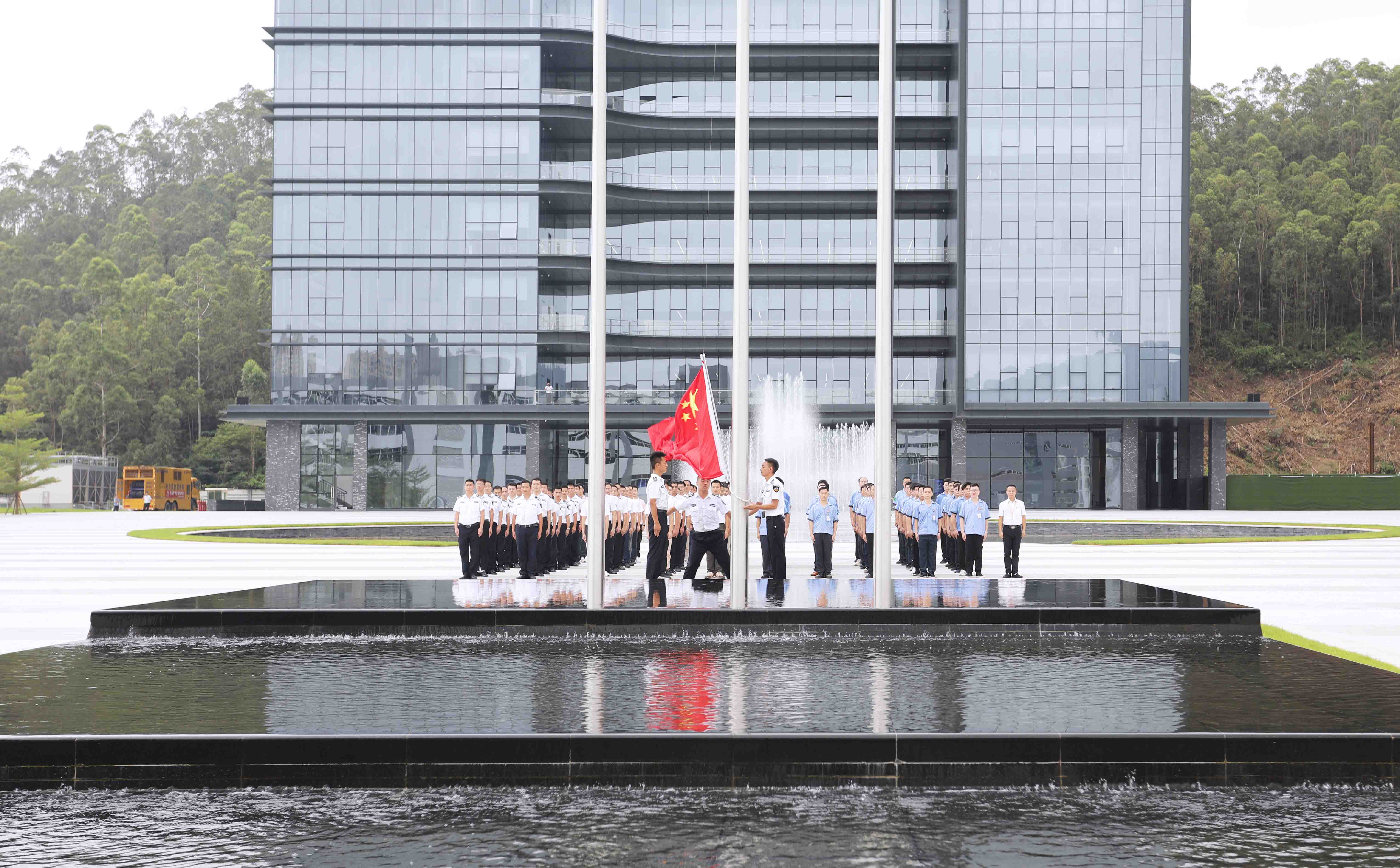 公海彩船科技举行八一退伍军人活动